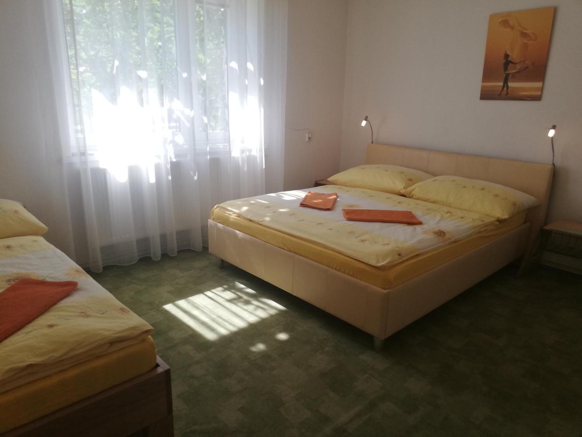 Hotel Dom v Záhrade Podhájska Esterno foto