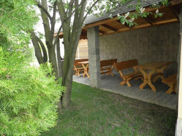 Hotel Dom v Záhrade Podhájska Esterno foto