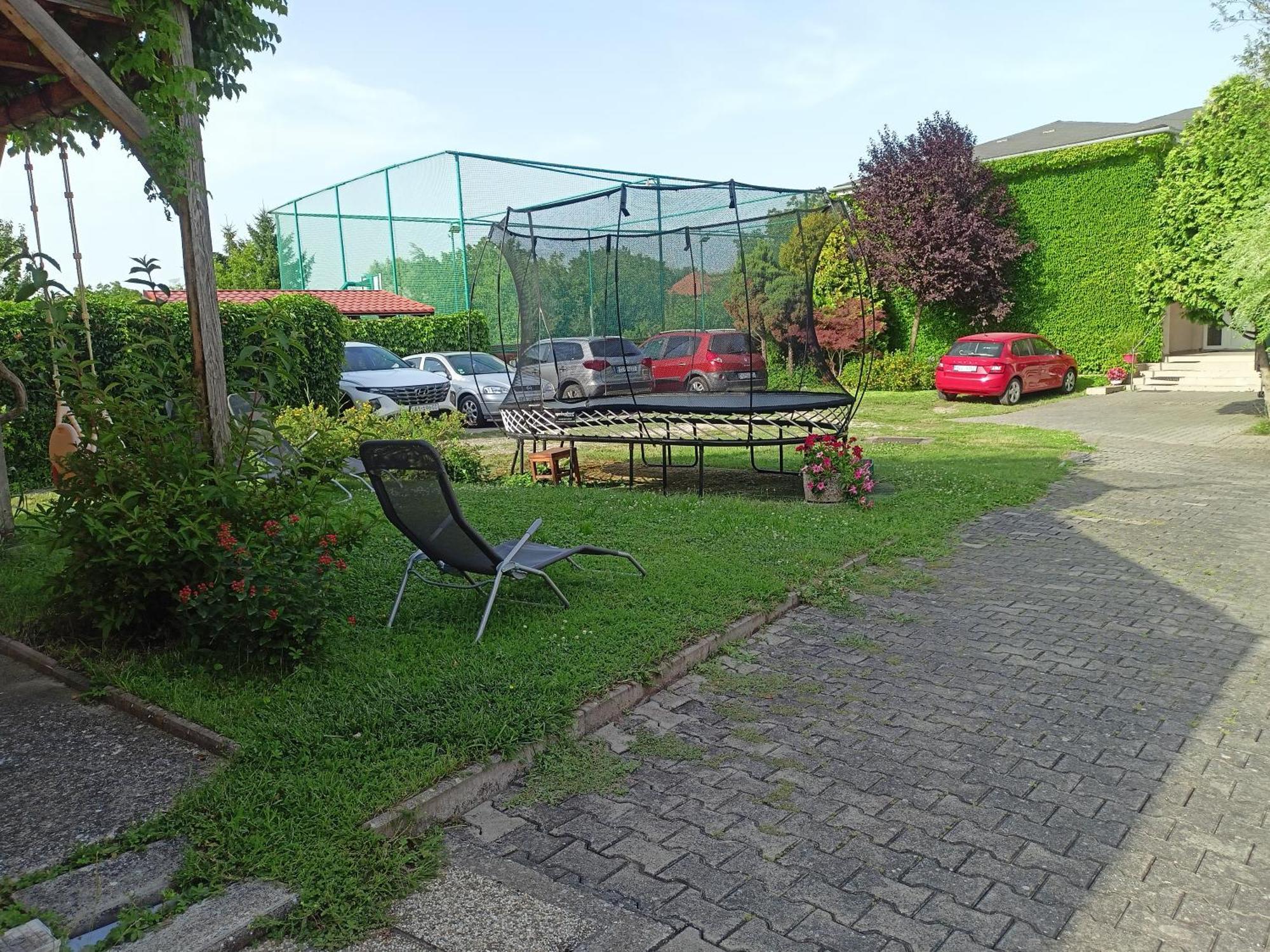 Hotel Dom v Záhrade Podhájska Esterno foto